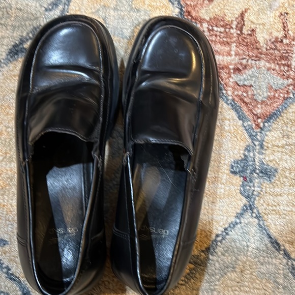 Black Dansko shoes. Size 41/10. Lightly used - Picture 5 of 6